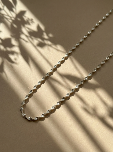 Twisted Herringbone Chain