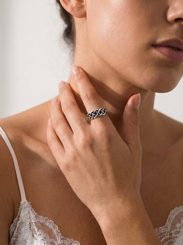 Interlace Oxidized Band Ring