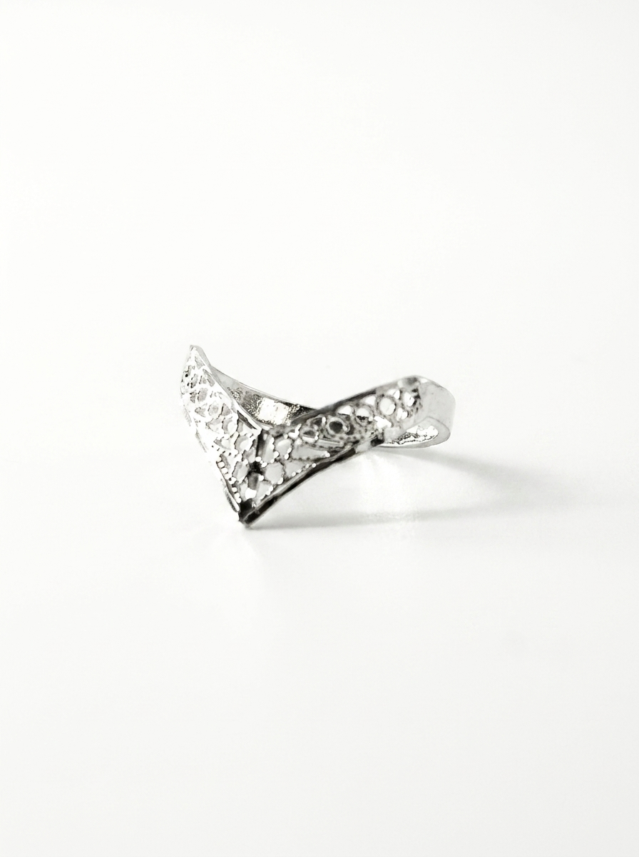 The Chevron Filigree Ring